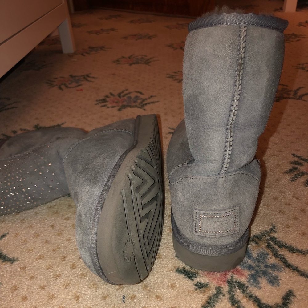 Grey UGGs - Picture 3 of 4